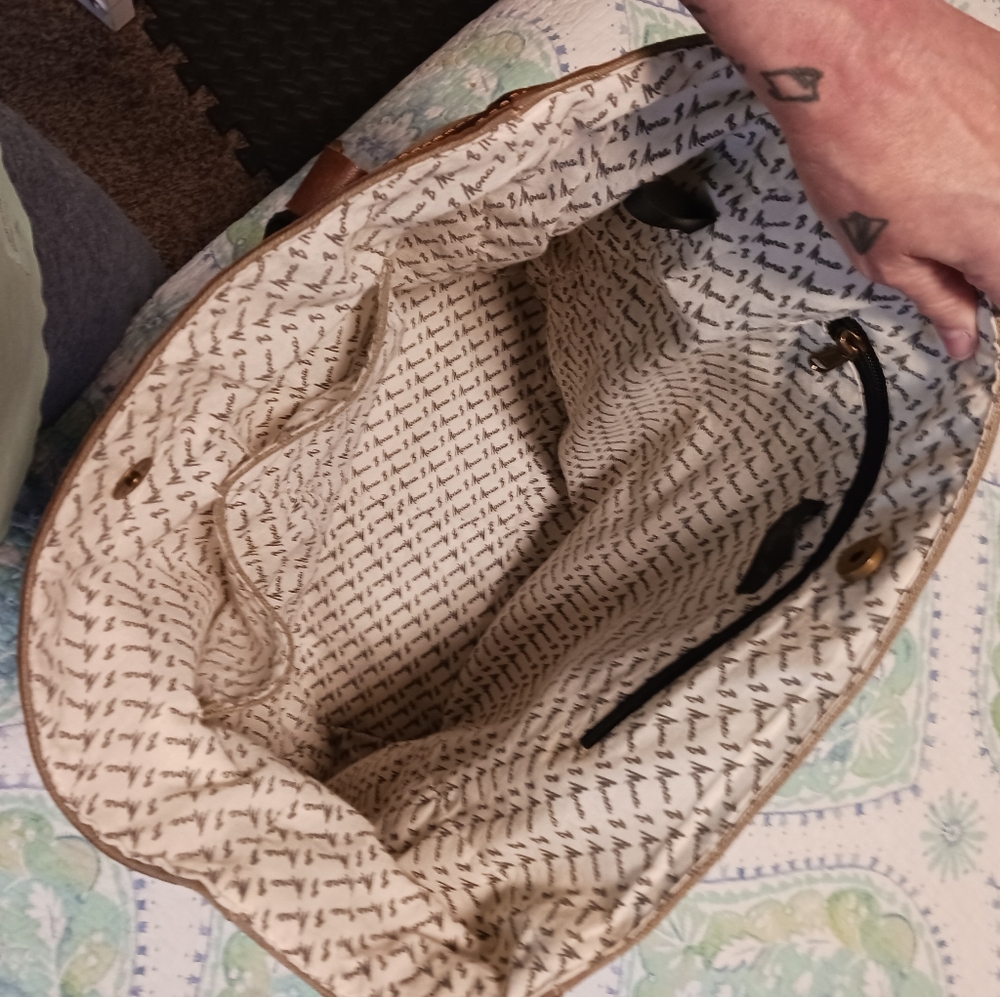 Large Handbag - Picture 3 of 14